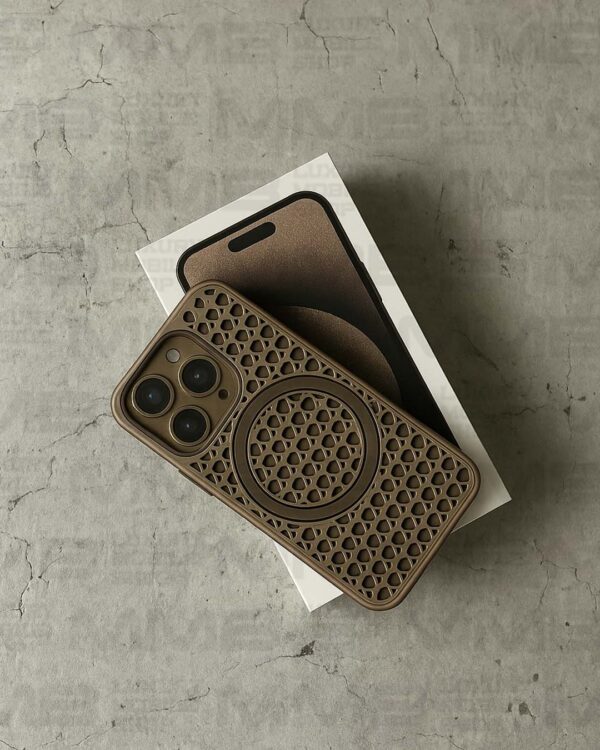 Geometric Pattern Designer Magsafe Case for iPhone 16 Pro Max Bronze